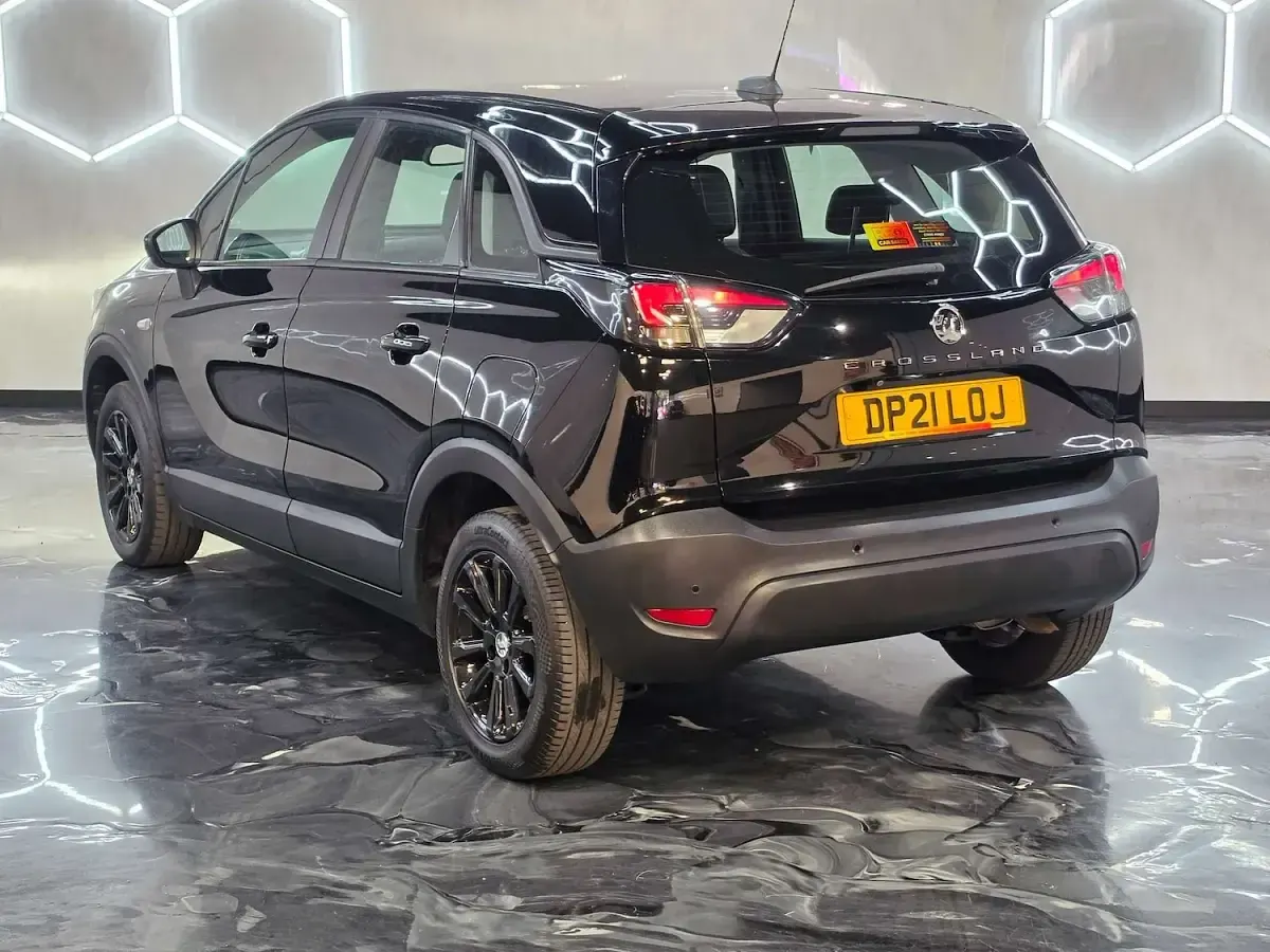 Used Vauxhall Crossland S 130 HP (95 kW) 2021 Black SUV