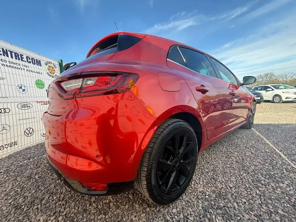 Used Renault Mégane Dynamique 110 HP (80 kW) 2016 Red Hatchback