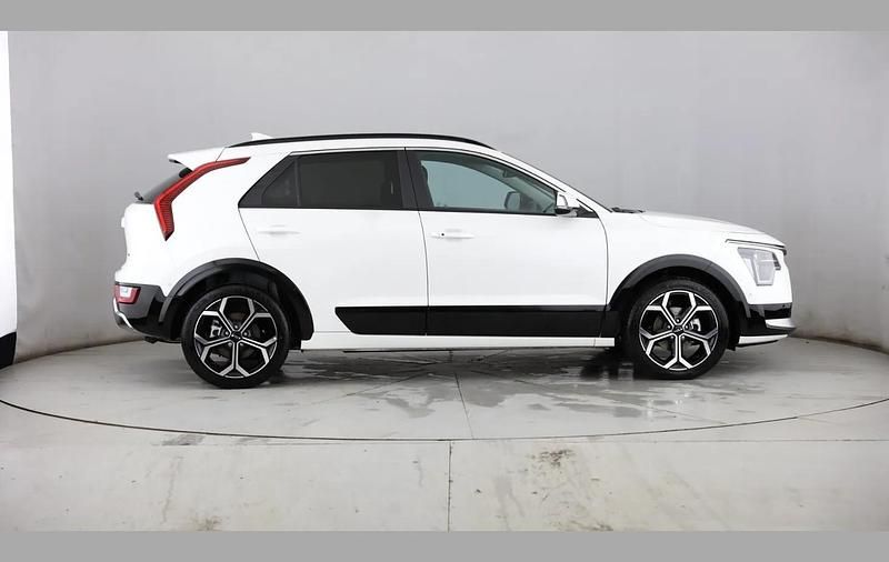 Used Kia Niro 127 HP (93 kW) 2025 White SUV