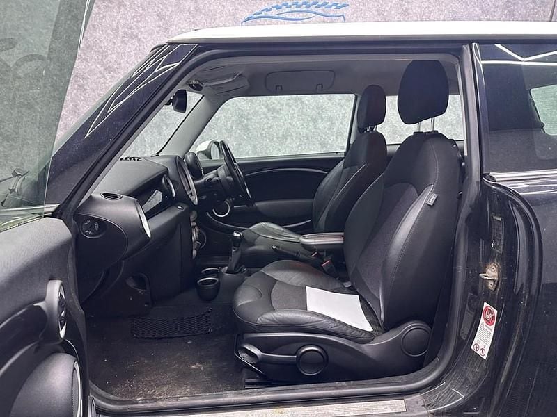 Używany Mini Cooper D Hatch 2010 Czarny Hatchback