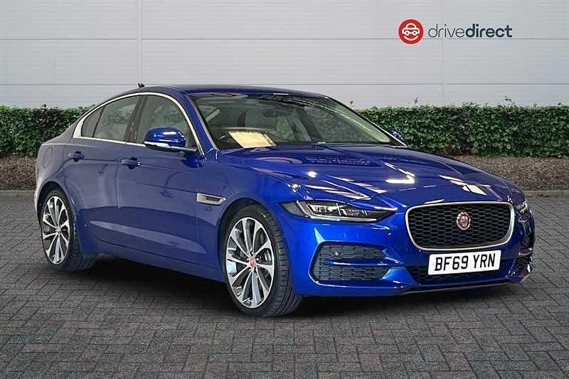 Paint metallic Used 2019 Jaguar XE SE Sedan | £16,500 (Expensive) - Image 1/4