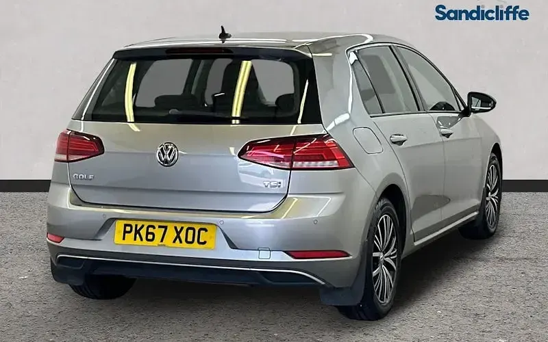 Used VW Golf VII SE 110 HP (80 kW) 2018 Hatchback
