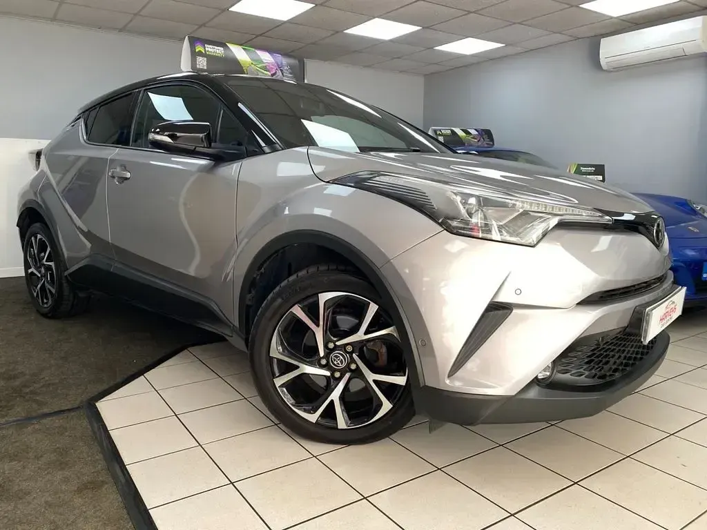 Used Toyota C-HR 116 HP (85 kW) 2017 Silver SUV