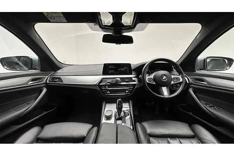 Używany BMW 520 M Sport 2019 Niebieski Kombi