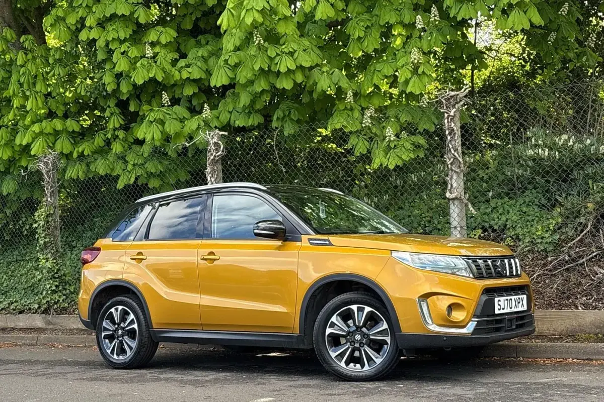 Second-hand Suzuki Vitara SZ5 129 CP (94 kW) 2020 Galben SUV