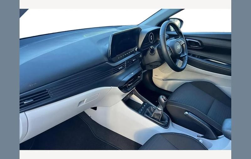 Used Hyundai i20 Ultimate 100 HP (73 kW) 2023 Blue Hatchback