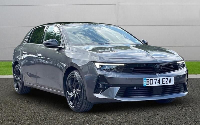 Used 2025 Vauxhall Astra Hatchback | £19,999 (Fair price) - Image 1/4