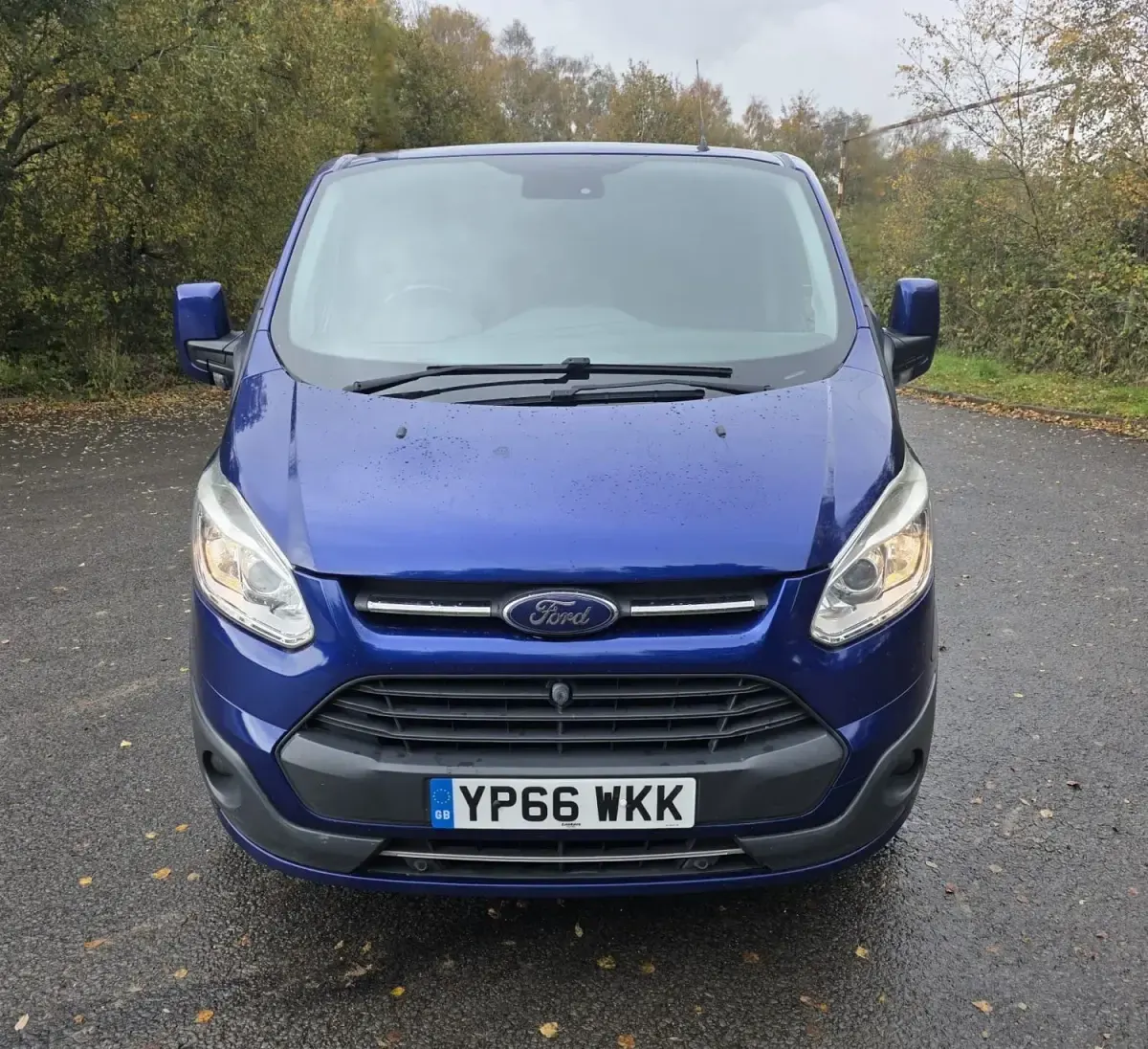 Usado Ford Transit Custom Limited 130 HP (95 kW) 2016 Azul Van