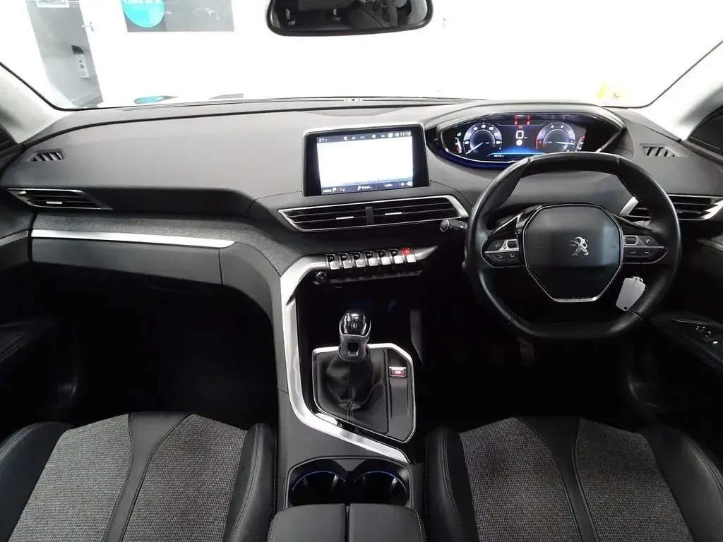Used Peugeot 5008 Allure 130 HP (95 kW) 2019 Grey SUV