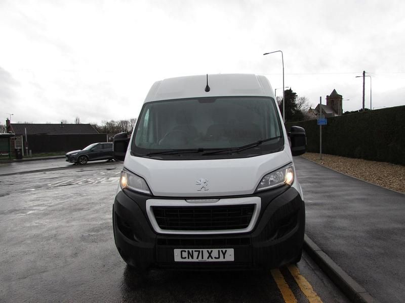 Used Peugeot Boxer 140 HP (102 kW) 2021 White Van