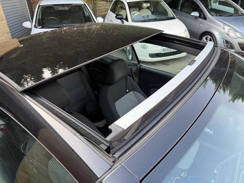 Used VW Eos Sportline 2010 Black Cabriolet