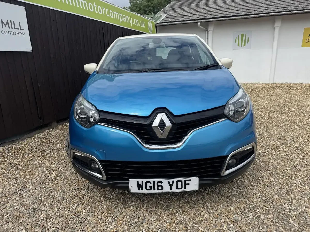 Used Renault Captur Dynamique 90 HP (66 kW) 2016 Blue SUV
