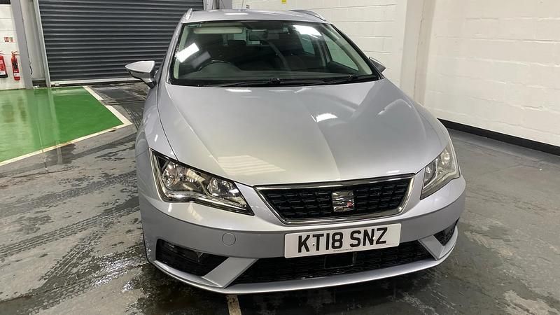 Used Seat Leon SE Dynamic 115 HP (84 kW) 2018 Silver Estate