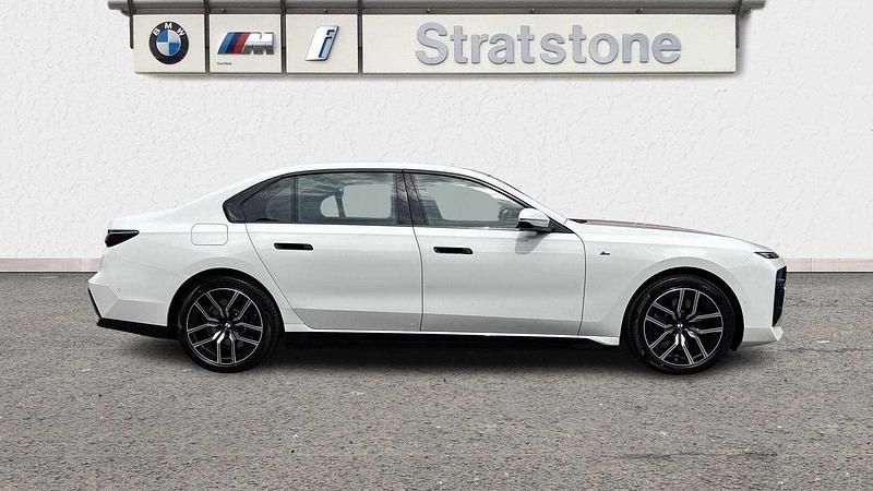 Used BMW i7 M Sport 330 kW (449 HP) 2025 White Sedan