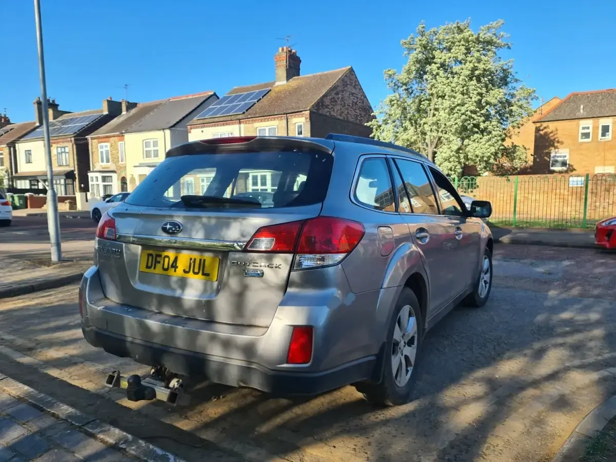 Begagnad Subaru Outback 2009 Grå Kombi