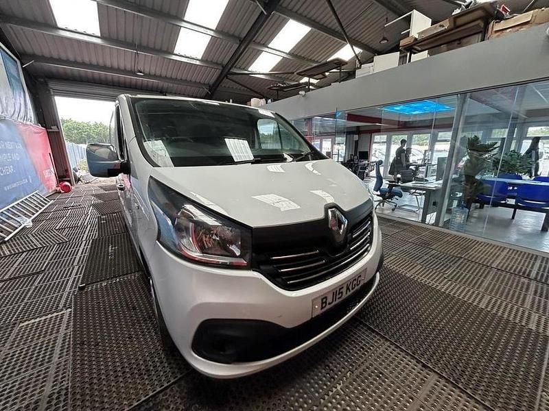 White Used 2015 Renault Trafic Business Van | £3,295 (Expensive) - Image 1/4