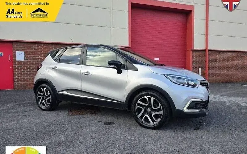Używany Renault Captur Iconic 90 KM (66 kW) 2018 SUV