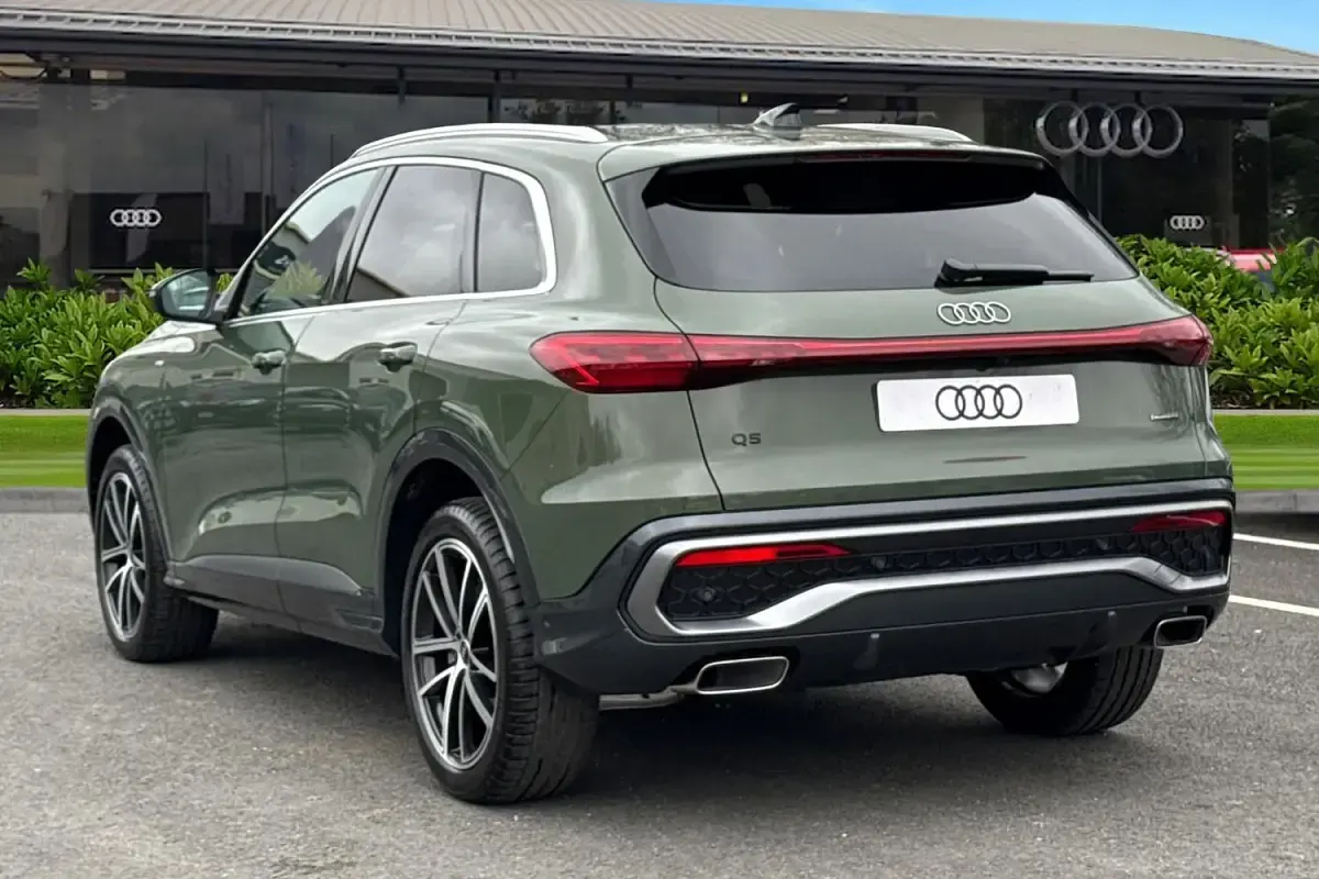 Ny Audi Q5 S-Line 268 HK (197 kW) 2026 Grön SUV