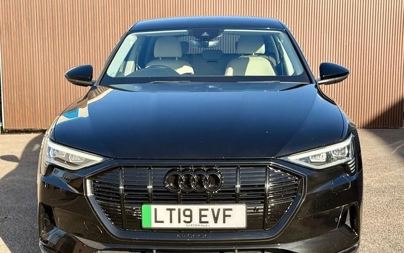 Used Audi e-tron Design 300 kW (408 HP) 2020 SUV
