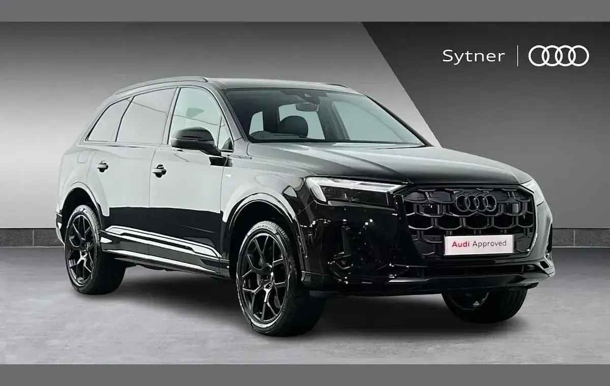 New Audi Q7 Black Edition 389 HP (286 kW) 2026 Black SUV