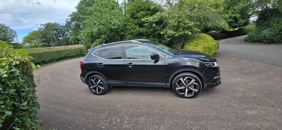 Used Nissan Qashqai Tekna 2017 Black SUV