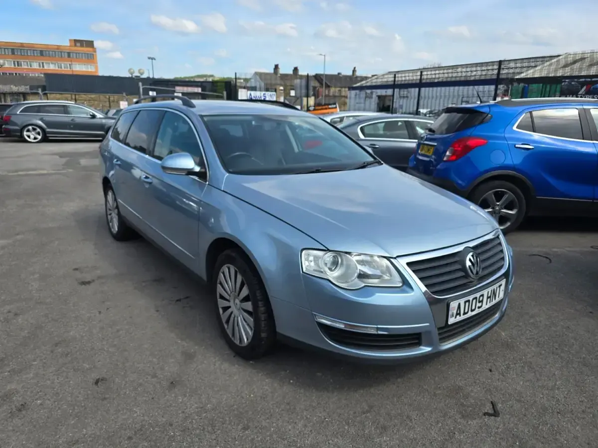 Usado VW Passat Highline 2009 Azul Carrinha