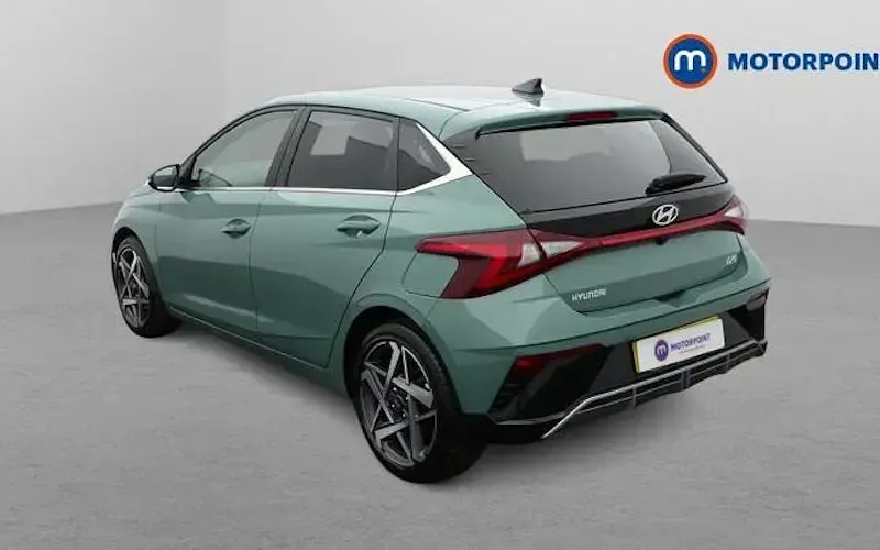 Used Hyundai i20 Ultimate 101 HP (74 kW) 2025 Green Hatchback