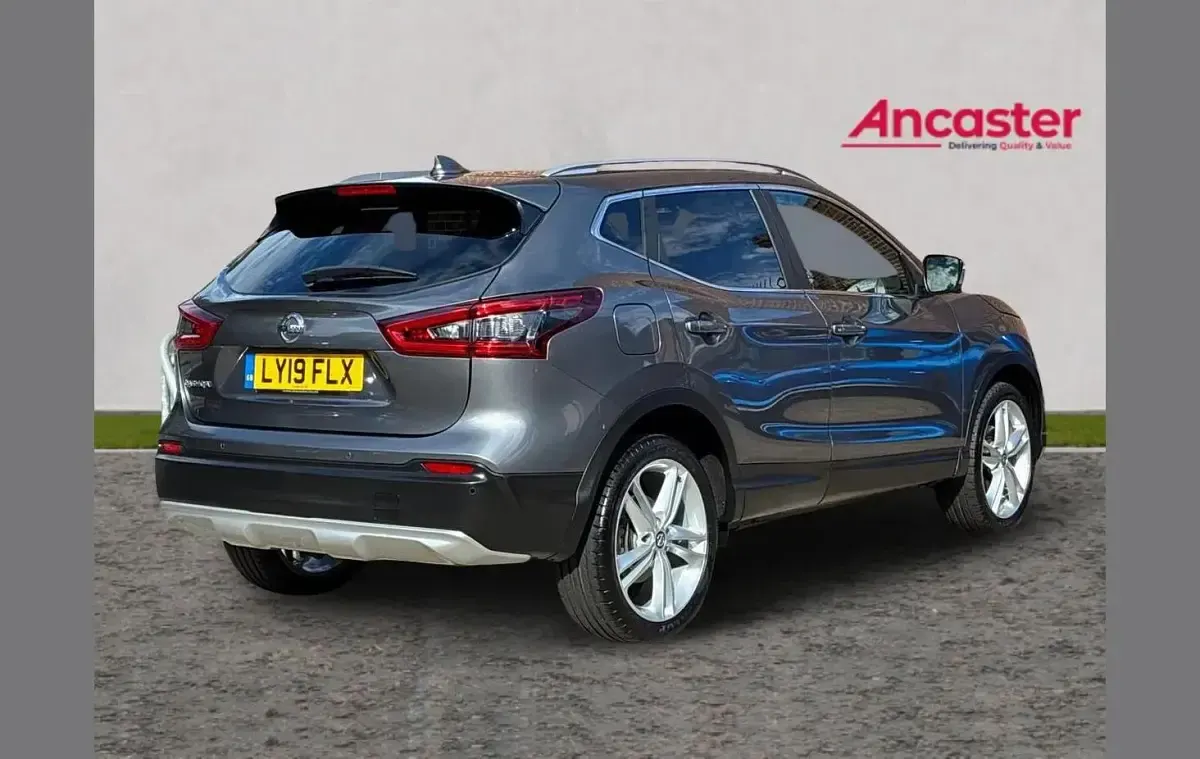 Used Nissan Qashqai N-Motion 138 HP (101 kW) 2019 Grey SUV