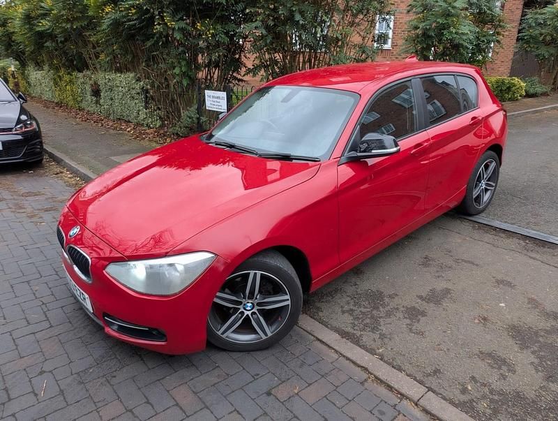 Used BMW 116 Sport Line 2013 Red Hatchback