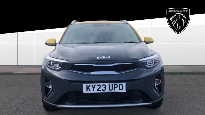 Used Kia Stonic 101 HP (74 kW) 2023 Grey SUV