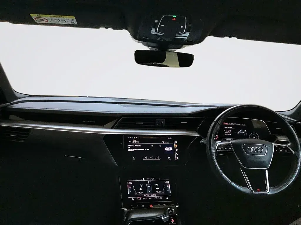 Usado Audi e-tron S-Line 300 kW (408 CV) 2020 Negro SUV