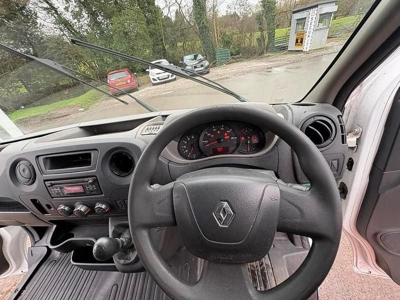Used Renault Master Business 2017 White Van