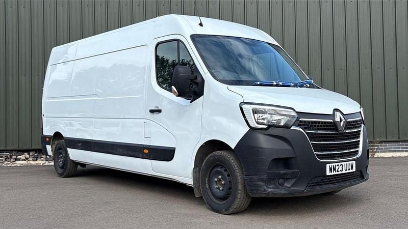 White Used 2023 Renault Master Business Van | £14,999 (Good price) - Image 1/1