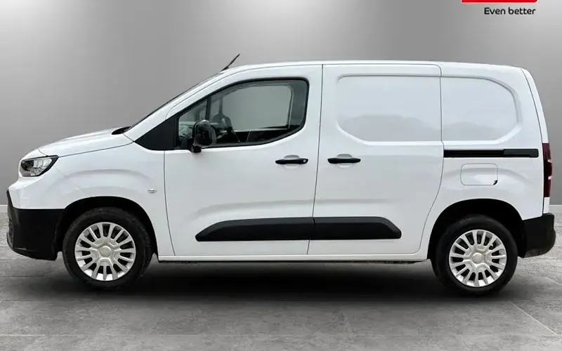 Used Toyota Proace City City 102 HP (75 kW) 2025 White MPV