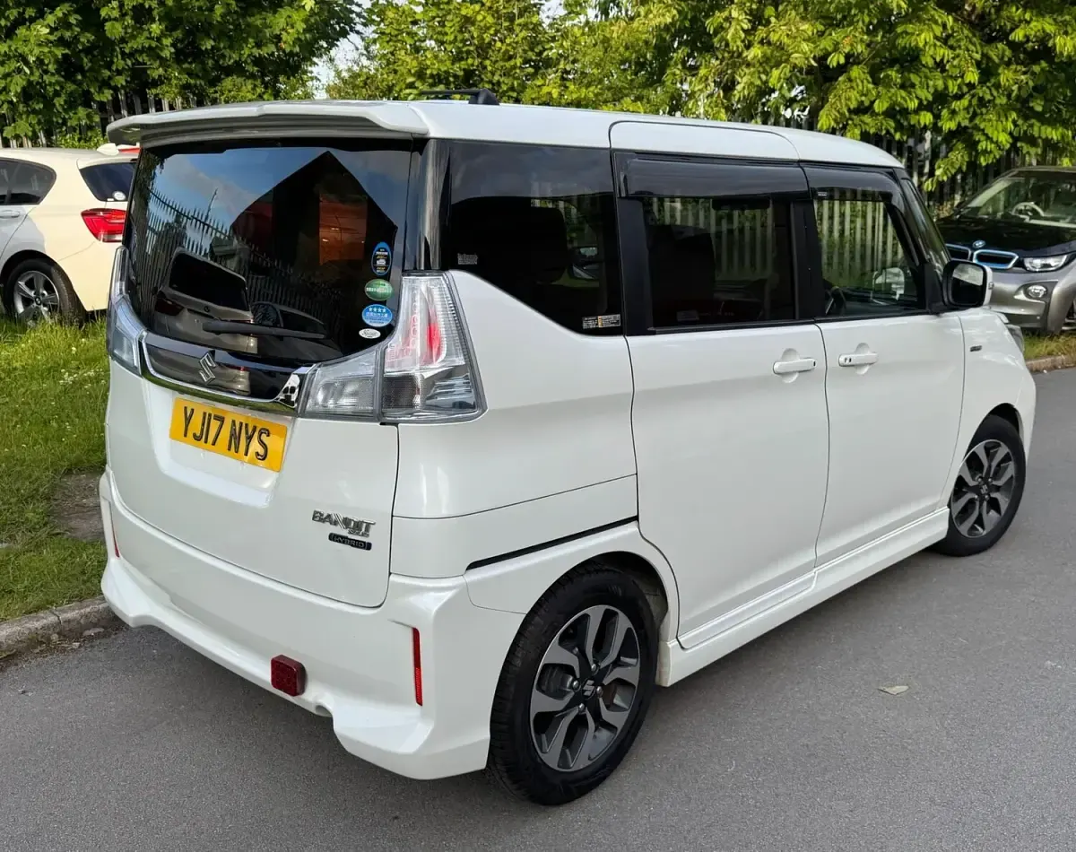 Used Suzuki Swift 2017 White Hatchback