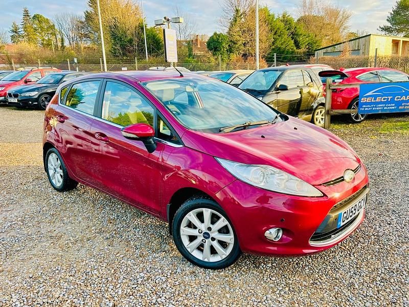 Red Used 2009 Ford Fiesta Zetec Hatchback | £2,995 (Fair price) - Image 1/4