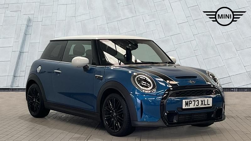 Blue Used 2024 Mini Cooper S Exclusive Hatchback | £21,995 (Good price) - Image 1/4