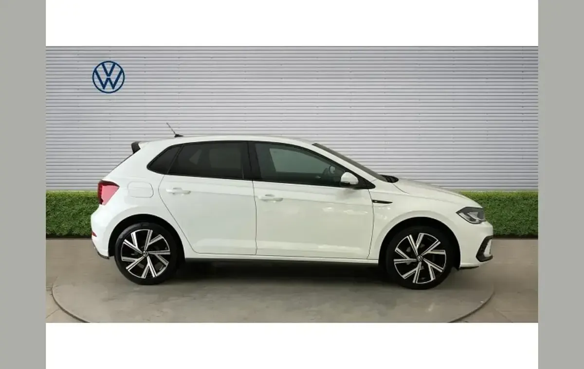 Used VW Polo R-line 95 HP (69 kW) 2023 White Hatchback