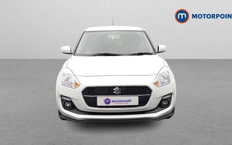 Used Suzuki Swift 90 HP (66 kW) 2019 White Hatchback