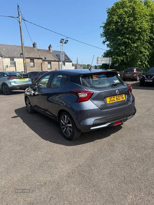 Begagnad Nissan Micra Acenta 90 HK (66 kW) 2018 Grå Halvkombi