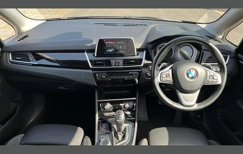 Used BMW 220 Sport Line 192 HP (141 kW) 2019 Black Estate