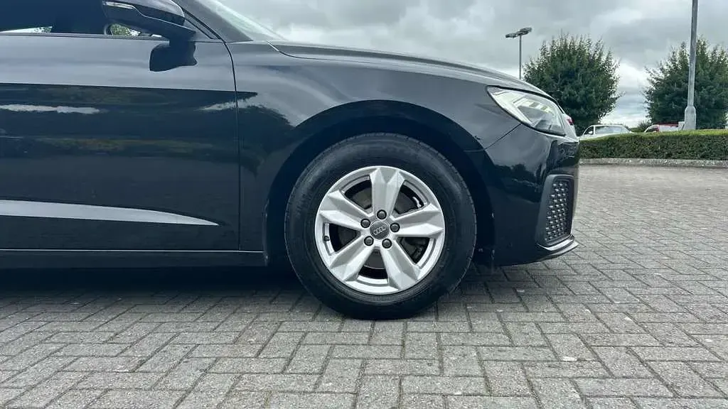 Used Audi A1 Design 113 HP (83 kW) 2019 Black SUV