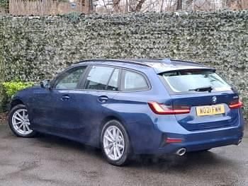 Used BMW 330e Comfort Edition 292 HP (214 kW) 2021 Blue Estate