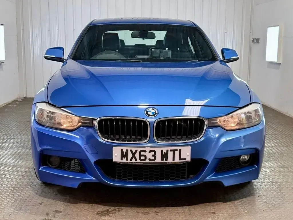 Begagnad BMW 318 M Sport 2013 Blå Sedan