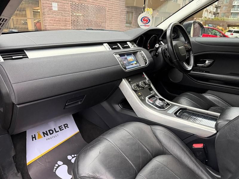 Used Land Rover Range Rover evoque SE 2016 White Estate