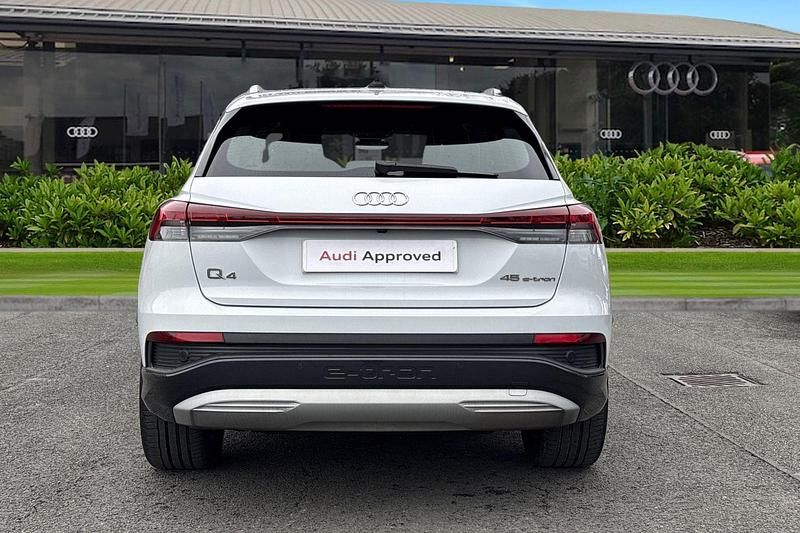 Used Audi Q4 e-tron Sport 210 kW (286 HP) 2024 White SUV