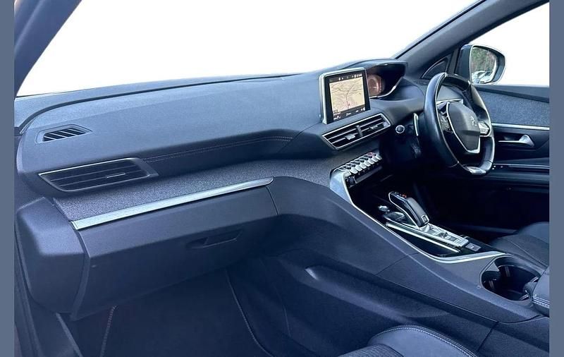 Used Peugeot 3008 Premium 128 HP (94 kW) 2019 Grey SUV