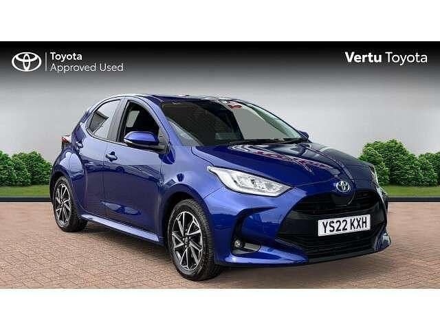 Blue Used 2022 Toyota Yaris Hybrid Design Hatchback | £15,556 (Good price) - Image 1/4