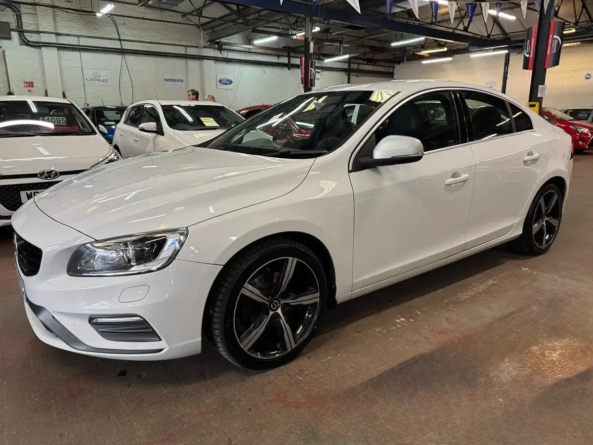 Used Volvo S60 R-Design 2018 White Sedan