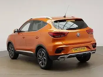 Begagnad MG ZS Exclusive 106 HK (77 kW) 2023 Orange SUV